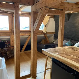  Apartment Beautiful In Centre With Superb Mountain Views
